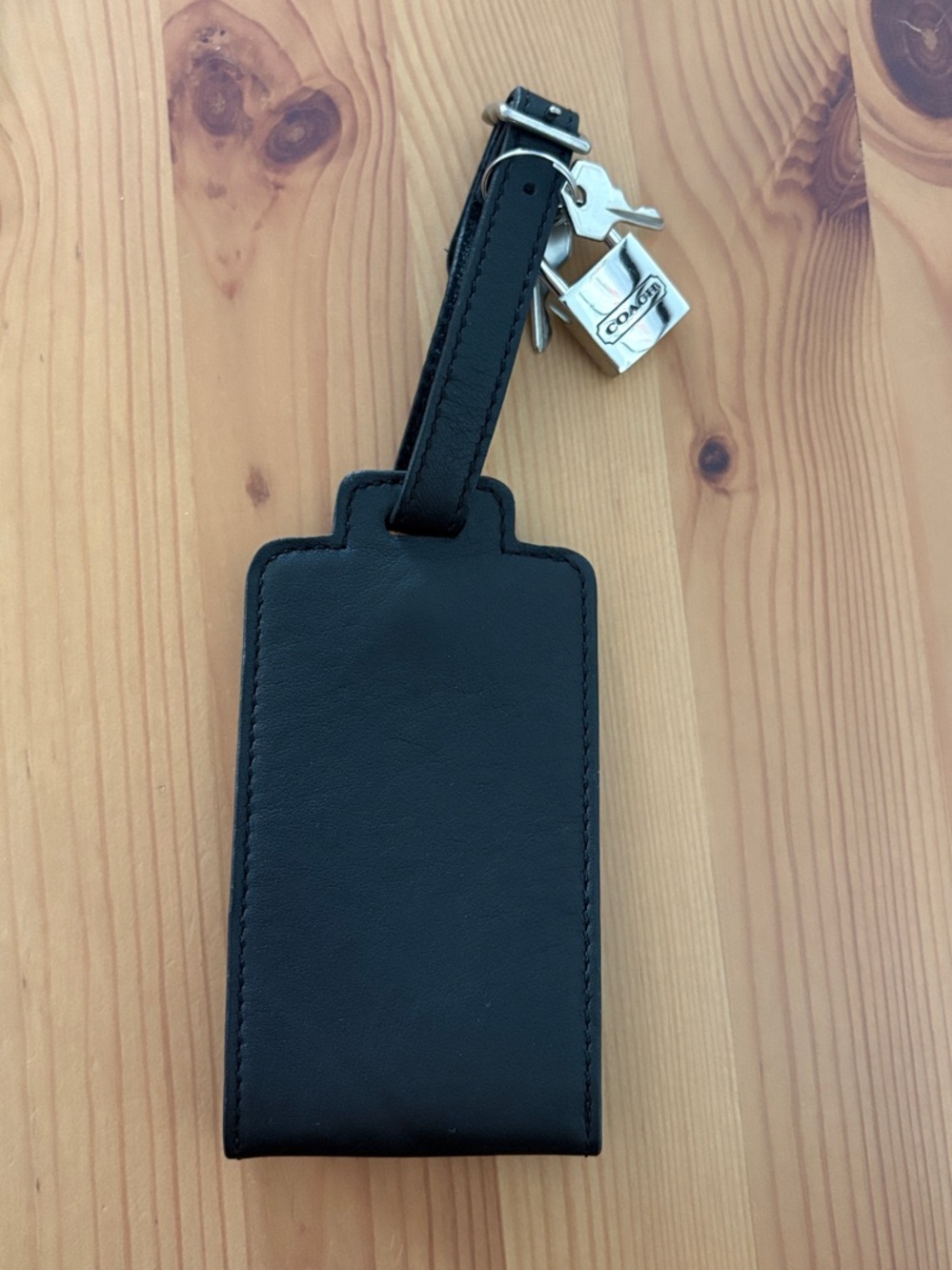 Coach Black Leather Luggage Tag with One set of lock and keys - Picture 5 of 5